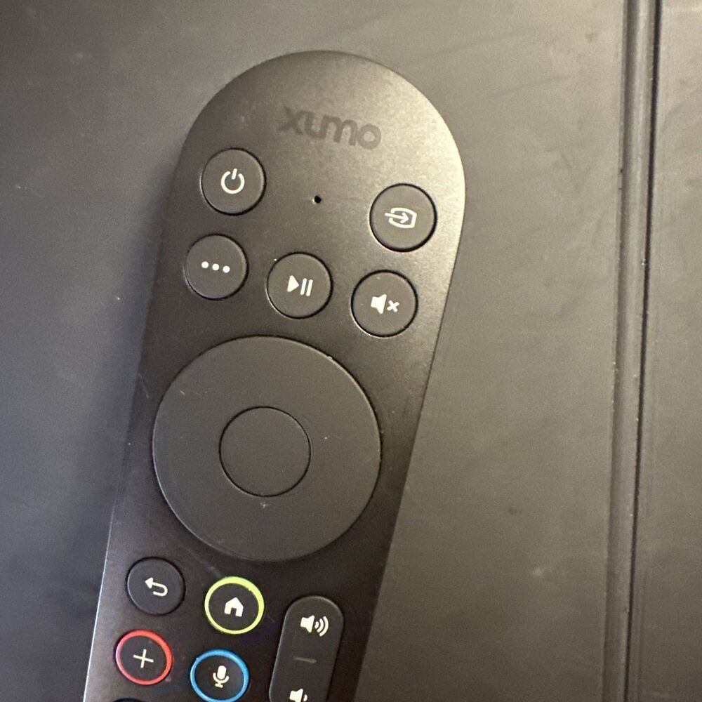 Xumo Xfinity Comcast XR100 Streaming Smart Receiver Device Remote Voice Control